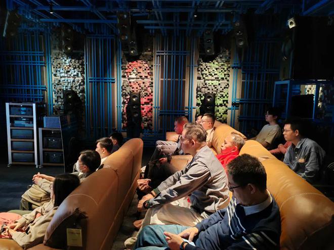 ！鲸鱼马戏团新专辑杜比全景声直播羽声科技分会场凯发k8登录vip【资讯】见证历史、前无古人(图2)