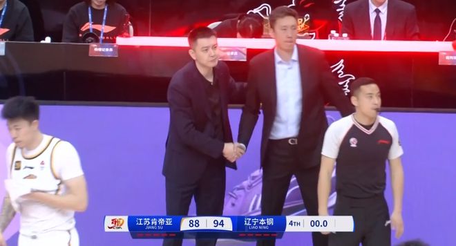 伟也要放着王岚嵚不用名记：不如去北京凯发app网站鸡贼杨鸣！宁愿累坏继(图8)